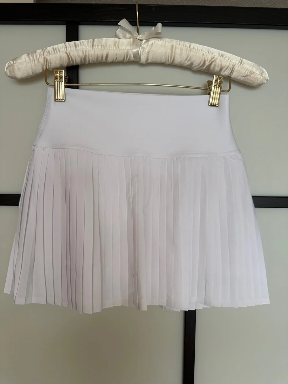 Alo Yoga Crisp White Varsity Pleated Skater Skirt S